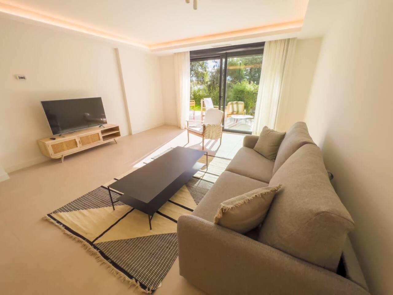 Bajo Con Jardin En La Milla De Oro Apartment มาร์เบยา ภายนอก รูปภาพ