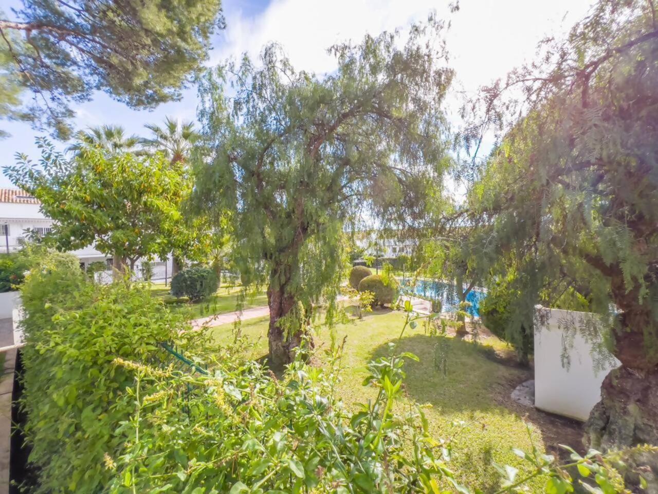 Bajo Con Jardin En La Milla De Oro Apartment มาร์เบยา ภายนอก รูปภาพ
