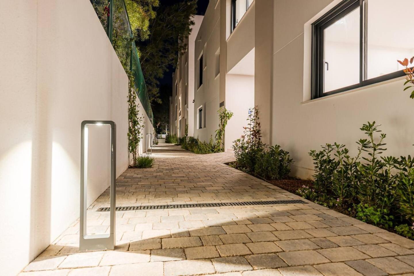 Bajo Con Jardin En La Milla De Oro Apartment มาร์เบยา ภายนอก รูปภาพ